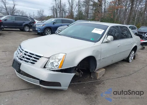 2007 Cadillac Dts V8 z USA, uszkodzony, nr VIN 1G6KD57Y67U221601